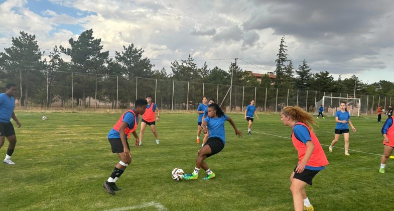 HATAY DEFNE SPOR KADIN FUTBOL TAKIMI İDDİALI!