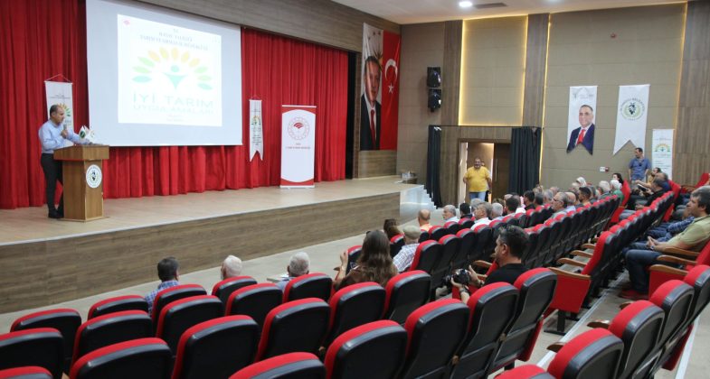 Altınözülü çiftçiler yeni tarımsal destekleme modeli hakkında bilgilendirildi