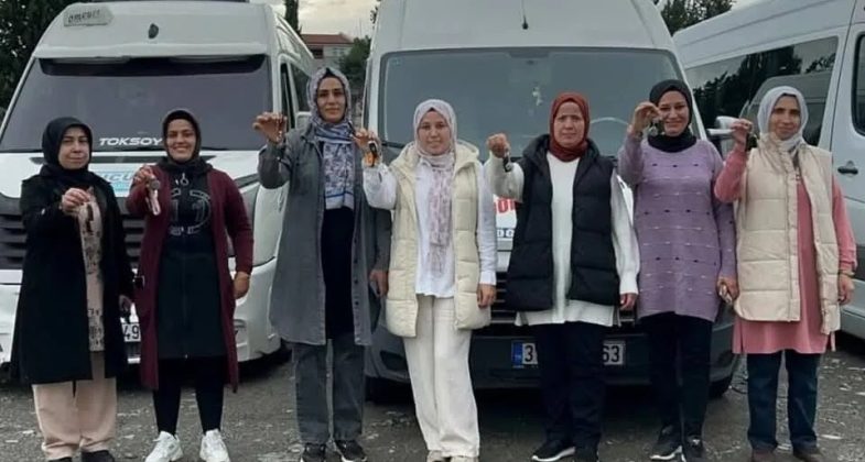 Kadın Şoförler, Dörtyol’da Servis Taşımacılığında Başarı Hikayesi Yazıyor