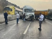 İskenderun-Antakya Yolunda Tır Kazası Trafiği Kilitledi!