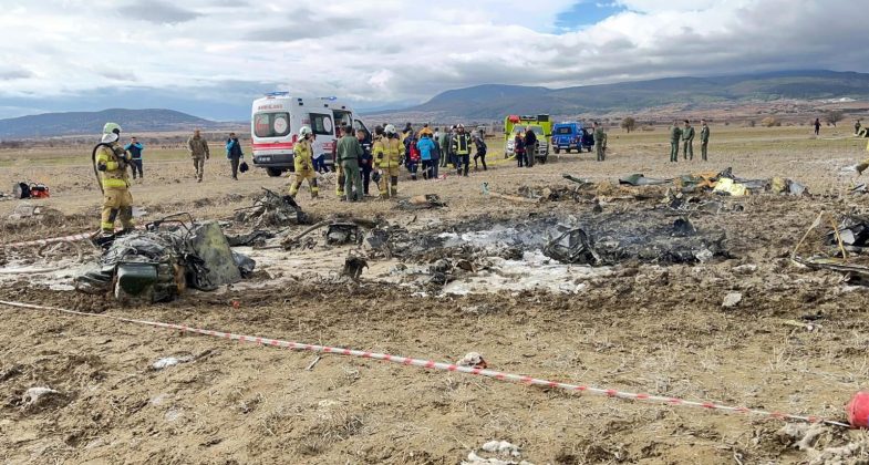 Askeri Helikopter Düştü: 1’i Tuğgeneral 6 Asker Şehit Oldu