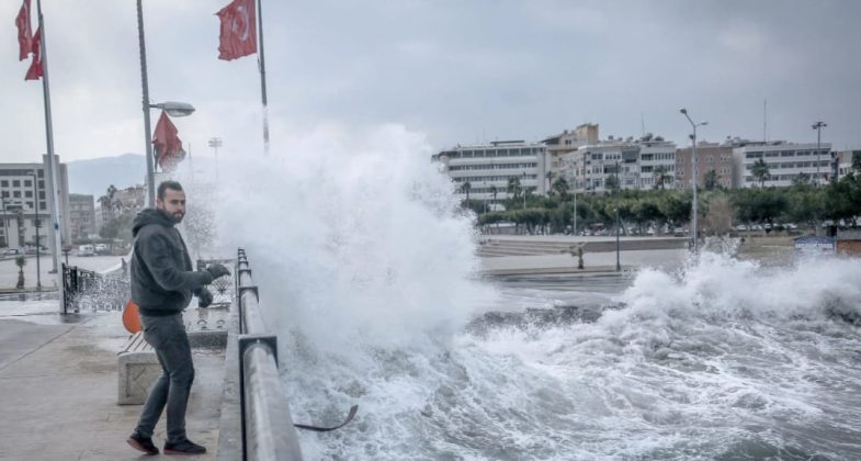 Hatay’ın Güney Kıyılarında Fırtına Etkili Olacak!