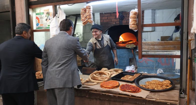 İl Müftüsü Mevlüt Topçu’dan Uzun Çarşı Esnafına Anlamlı Ziyaret