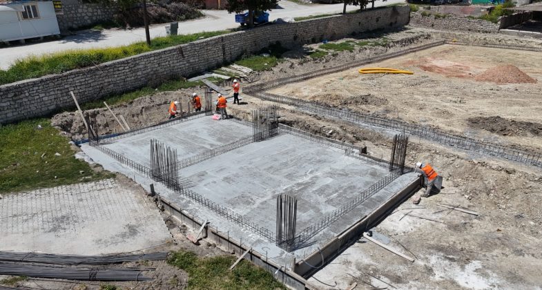 HBB’den Altınözü’ne bir halı saha daha